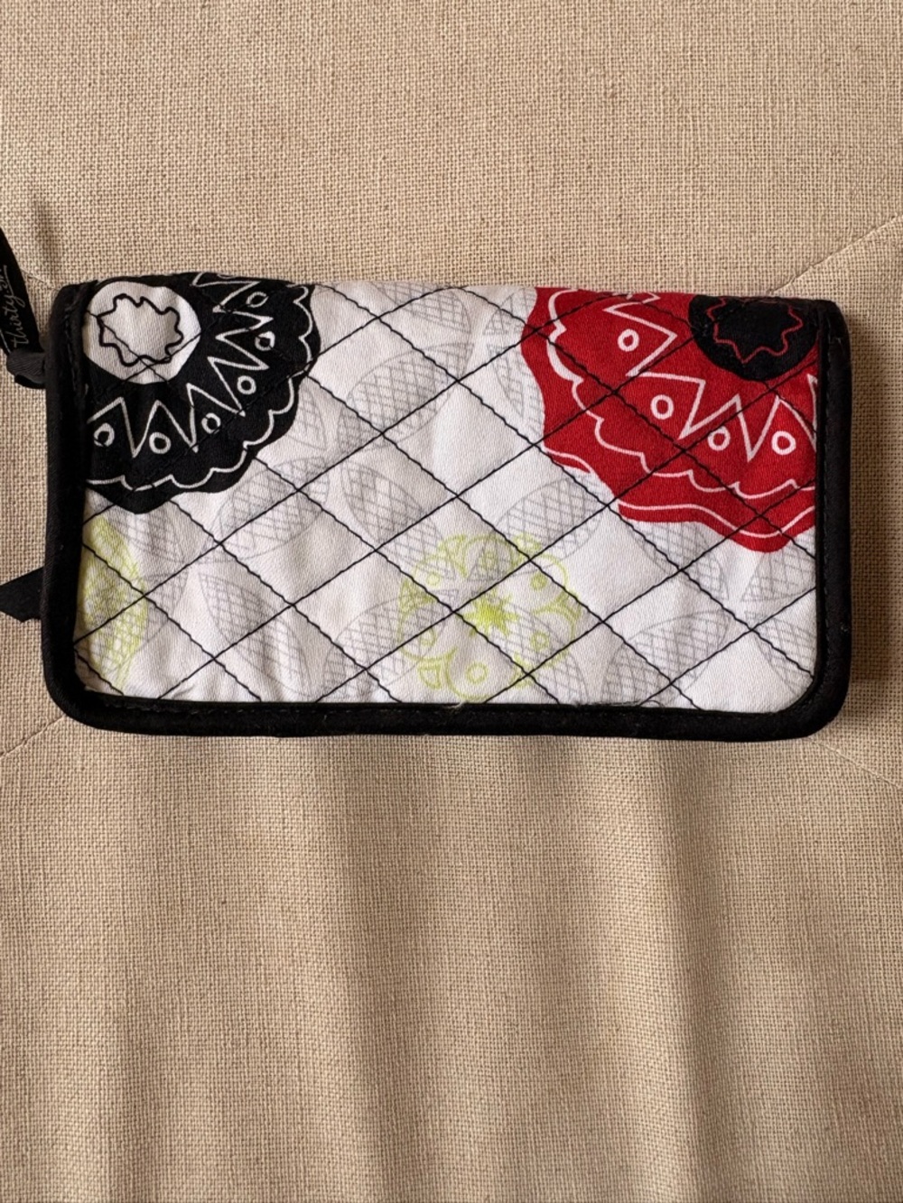 Thirty-one Quilted Floral Print Wallet - White Red Black